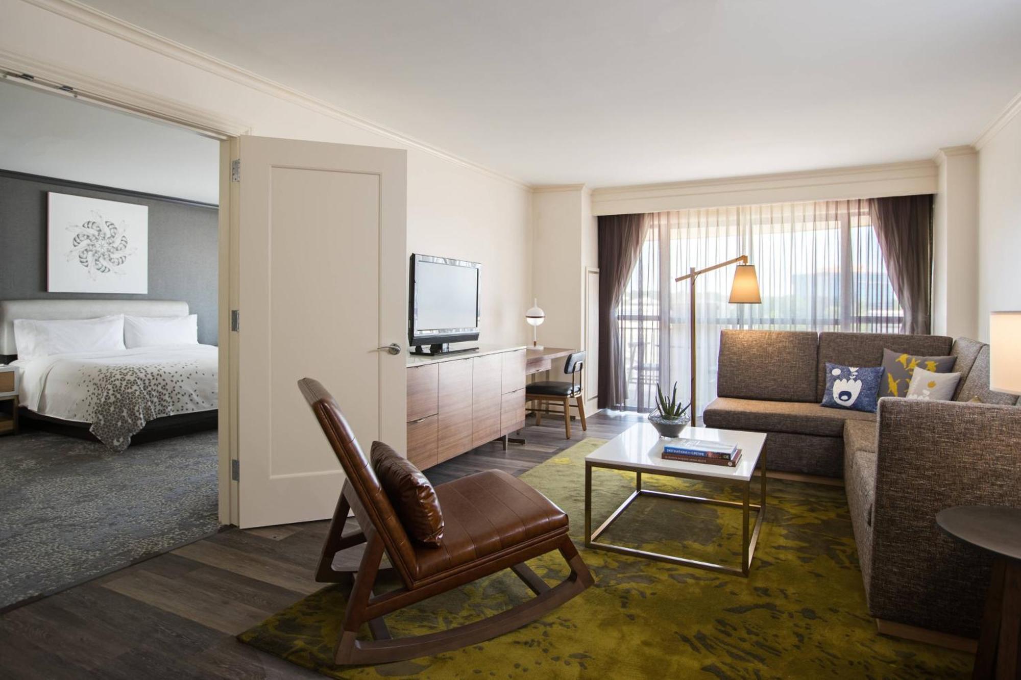 Renaissance Raleigh North Hills Hotel Ngoại thất bức ảnh